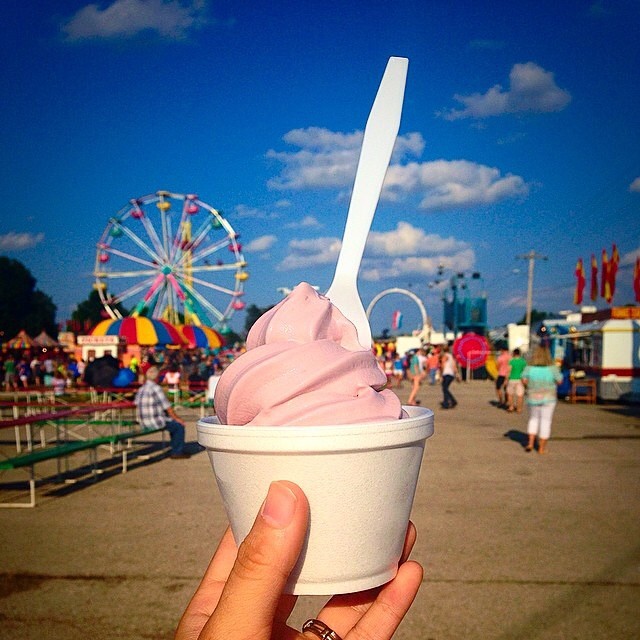 Raise your hand if you love the Grape Festival! @sandiacoll captured this perfect photo of her grape ice cream at the festival tonight. We LOVE this beautiful Tontitown tradition.