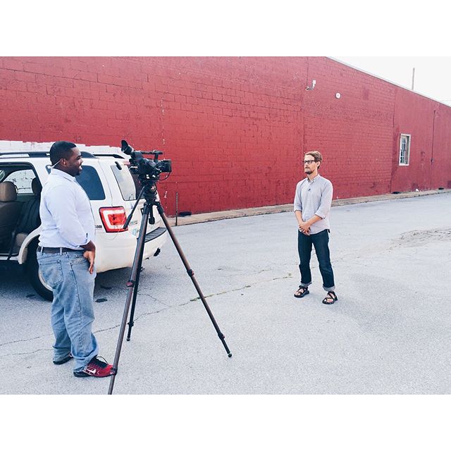 We were excited to chat with @a_cupof_joe this morning about the new @blackapplecrossing cidery downtown! Watch the story tonight at 5 on @knwafox24 to learn more about how Arkansas' only cidery came about in Springdale! #teamspringdale #drinklocal #putyourmoneywhereyourhouseis